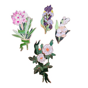 Émail personnalisé <span class=keywords><strong>Iris</strong></span> broche plante fleur femmes exquis Premium lumière luxe costume badge broche pour cadeau - Product Image 1