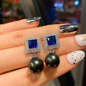 Boucles d'oreilles pendantes bleu marine E2922 pour femme, en cristal et strass, géométriques, taille princesse, sertissage pavé, bijoux de mode pour soirée - Product Image 4