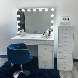 Mesa de Maquillaje OEM <span class=keywords><strong>con</strong></span> Espejo Digital Iluminado, <span class=keywords><strong>Cajones</strong></span> <span class=keywords><strong>con</strong></span> Perillas de Cristal y Cómoda Alta, Tocador de Diseño Personalizado para Exportación - Product Image 2