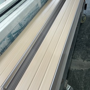 Panel de Techo Decorativo de PVC, Revestimiento de Techo, Cielo Raso de PVC en China - Product Image 1