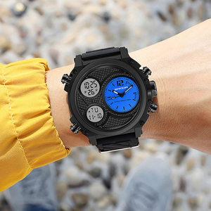Reloj de Pulsera Digital Multifuncional Versátil Sanda 3002, Luminoso, con Alarma, Resistente al Agua y a los Golpes - Product Image 3