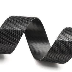 Le matériau en nylon permet de couper la bande magique avec une flexibilité en matière de longueur et une forte adhérence. - Product Image 5