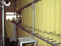 2026 Nieuwste KINKAI Industriële Warmtepomp Droogapparatuur voor Noedels, Milieuvriendelijke Droger