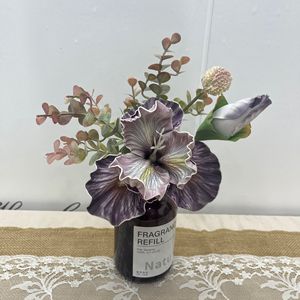 Bouquet d'iris artificiels Floraville, violet, rouge, blanc, fleurs en plastique pour la décoration de la maison, arrangement en vase avec bouteille de recharge de 500 ml - Product Image 1