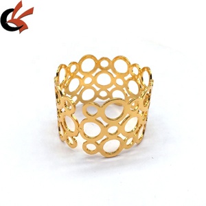 Anneaux <span class=keywords><strong>de</strong></span> serviette en métal doré en gros à prix avantageux pour les mariages et les fêtes - Product Image 2