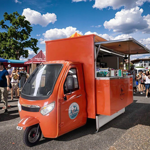 Tricycle Piaggio Ape électrique personnalisé en acier inoxydable pour la vente de nourriture, de café, de jus, de snacks et de frites - Product Image 6