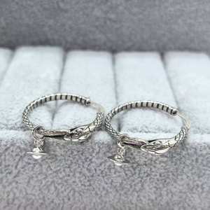 Boucles d'oreilles de haute qualité Empress Dowager Vivienne Saturn Limited Snake Circle Niche Design, mode simple et polyvalente pour femmes - Product Image 1