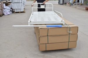 Venta de fábrica Cama médica <span class=keywords><strong>Fowler</strong></span> barata <span class=keywords><strong>2</strong></span> Manivela Manual <span class=keywords><strong>2</strong></span> Funciones Cama manual - Product Image 4