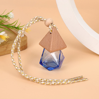 Luxe 8ml Cristal Triangle Aroma Diffuseur Bouteille De Parfum De Voiture Bouteille En Verre Suspendu Caractéristique Vide De Luxe De Voiture Parfum Bouteille En Verre