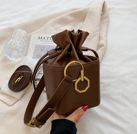 Sacs à bandoulière vintage pour femmes 2026 – Sacs seau élégants à fermeture ouverte en polyester imperméable