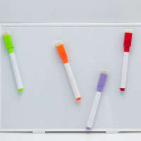 Tableau blanc effaçable à sec format A4, petit, portable, pas cher, mini tableau blanc pour enfants et étudiants avec cordon de suspension et aimant
