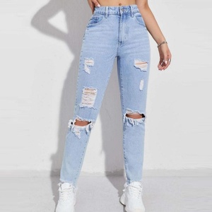 Nouvelle Collection – Jean Femme Tendance en Denim – Vente en Gros – Qualité Supérieure – Coupe Mom Déchirée – Style Urbain – Jean Uni - Product Image 1