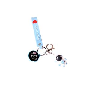 3D lindo astronauta 3 Pack llavero <span class=keywords><strong>Kawaii</strong></span> PVC llavero niños niñas regalo perfecto niños 5mm espesor mochila/Airpods/reloj Digital - Product Image 2