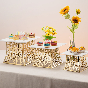 Set di Espositori <span class=keywords><strong>per</strong></span> Buffet di Dessert <span class=keywords><strong>in</strong></span> <span class=keywords><strong>Acciaio</strong></span> Inox <span class=keywords><strong>per</strong></span> Hotel, Alzate <span class=keywords><strong>per</strong></span> Torte Nuziali, Supporti di Lusso <span class=keywords><strong>per</strong></span> Esposizione Cibo - Product Image 5