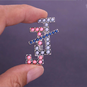 Metallo rosa blu perla <span class=keywords><strong>Jack</strong></span> e <span class=keywords><strong>Jill</strong></span> Pin 1938 JJ spilla membro della comunità di confraternite regali gioielli - Product Image 1