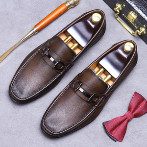<span class=keywords><strong>Scarpe</strong></span> alla moda firmate 2025 da <span class=keywords><strong>uomo</strong></span> in pelle di vacchetta con fondo morbido stile Binglun che calcia Lefu Xiu a piede libero - Product Image 2