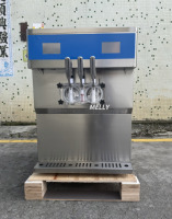 Aanrechtblad 3 Smaken Softijs Bevroren Yoghurtmachine Met Dubbel Koelsysteem