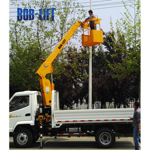 Camión de trabajo aéreo Góndola tripulada Personas en la cesta Micro Boom Crane Mini Grúa montada en camión de vehículo de 3 toneladas a los mejores precios - Product Image 6