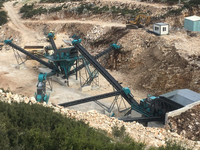 Línea de Producción de Trituradora de Piedra Fija de Alta Calidad Constmach 200-300tph, Motor AC, Control PLC, Trituradora de Mandíbulas C110, Motor con Rodamientos