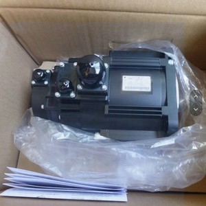 Motor Servo Yaskawa SGMAV 01 02 04 08 A5ANA YR22 para Equipos Mecánicos - Product Image 3