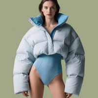Veste matelassée courte personnalisée pour femme, 90 % duvet de canard blanc, OEM ODM, parka, patchwork bleu, hiver, à capuche, chaude