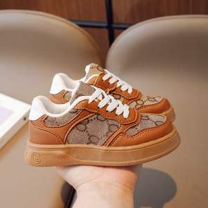 مجموعة الربيع أحذية أنيقة من تصميم طبقة واحدة بحزام وإبزيم للجري أحذية كاجوال للجنسين للأطفال من البولي يوريثلين لون علوي - Product Image 4