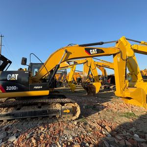 Excavadora de cadenas usada Caterpillar 320D2 de 20 toneladas, máquina pesada Caterpillar para movimiento de tierras. - Product Image 1