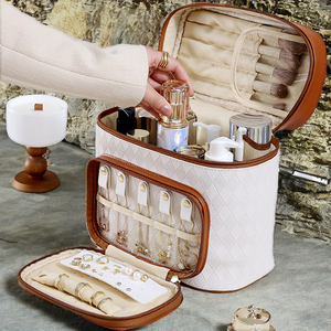 Bolsa de Cosméticos Portátil Grande de Viaje, con Cierre de Cremallera, Diseño de Letras, Resistente al Agua, Personalizable, para Guardar Joyas y Maquillaje - Product Image 2