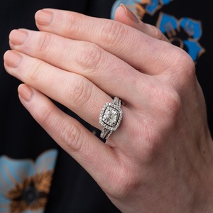 Set di Tre Anelli con Diamanti Simulati Quadrati per Donne, Gioielli con Micro Pavé per Matrimonio e Proposta - Product Image 2