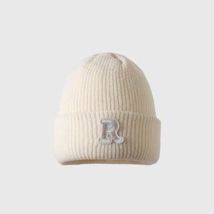 Topi rajut musim dingin rajut huruf R kustom topi katun wol tebal hangat warna polos sangat sejuk untuk pria wanita. Bisnis pantai - Product Image 6
