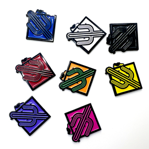 Fabricantes de pines de solapa Ticket to Happiness to Anywhere <span class=keywords><strong>Pin</strong></span> Badge Logotipo de metal esmaltado suave con tarjeta de respaldo Pines de metal personalizados - Product Image 3