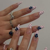 Uñas Postizas Acrílicas de Estilo Francés con Diseños Predefinidos (Almendradas, Stiletto, Mariposa), Pegamento Incluido, 10 Piezas