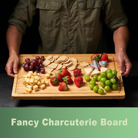 Planches à découper extra larges en bambou pour la cuisine, planches à charcuterie, plateau de service pour fromages avec poignées latérales et rainures pour le jus