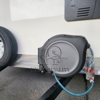 Remorque de salon de toilettage pour chiens de luxe, unité mobile de soins pour animaux de compagnie haut de gamme avec intérieur personnalisé et équipement complet