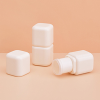 Récipient déodorant de luxe à petits anneaux avec tube d'emballage push-up et capuchon à vis sérigraphie personnalisée pour les soins de la peau