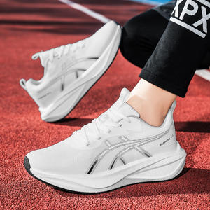 Giày thể thao ODM thoáng khí thiết kế nhẹ cho nam và nữ lý tưởng để chạy Trang phục giản dị và phù hợp với cặp đôi sành điệu - Product Image 3