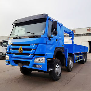 Camión de Carga Usado Sinotruk HOWO 8x4 con Grúa Montada, Grúa Telescópica Hidráulica de 6 Toneladas y 8 Toneladas - Product Image 1