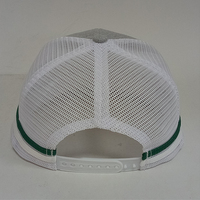 Casquette trucker structurée à 6 panneaux, casquette en maille à profil bas avec 2 bandes latérales, sergé de coton avec logo personnalisé tissé