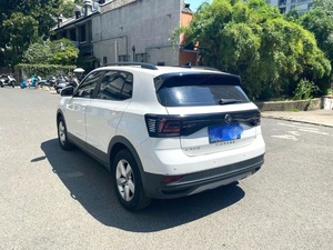 Volkswagen <span class=keywords><strong>T</strong></span>-<span class=keywords><strong>Cross</strong></span> 1.5L Fashion Edition SUV d'occasion <span class=keywords><strong>2022</strong></span>, 32000 km, peinture d'origine, conduite à gauche, véhicule essence de seconde main - Product Image 4