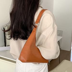 Sac à main en cuir PU de haute qualité pour femmes, design vintage personnalisé, fabriqué en usine - Product Image 2