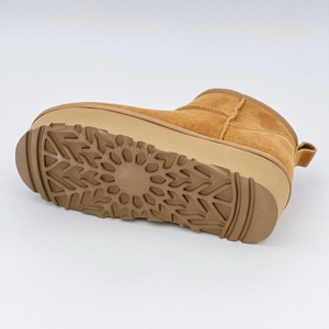 Giày bốt nữ cổ cao mùa đông chống trơn trượt, thoải mái và ấm áp, kiểu dáng cổ điển, chất liệu da, kiểu Uggs - Product Image 6