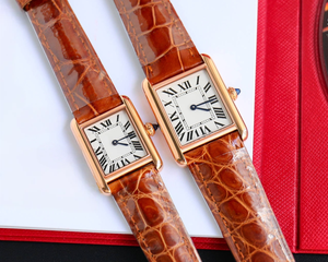 Montre mécanique automatique élégante et tendance avec lunette incrustée de diamants et bracelet en cuir de crocodile bleu profond brillant - Product Image 1