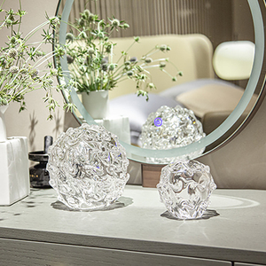 Round a Pair Crystal Glass Rose Flower Figurines Craft Wedding <strong>China</strong> Handicraft <strong>Import</strong> <strong>Items</strong> <strong>Decor</strong> <strong>for</strong> <strong>Home</strong> - Product Image 3