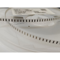 Filtre passe-bande à résonateur céramique haute qualité 8.000 MHz, boîtier CMS 3.2x1.3mm pour projets électroniques DIY et réparation de circuits