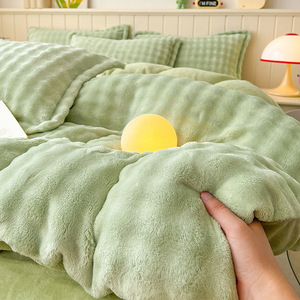 ชุดเครื่องนอนผ้าห่มนวมกำมะหยี่นมสองด้าน ออยาเท็กซ์ รุ่นวินเทอร์ วอร์ม 300TC ผ้าหนา 3 ชิ้น พร้อมผ้าปูที่นอนผ้าฟลานเนลสำหรับใช้ในบ้าน - Product Image 6