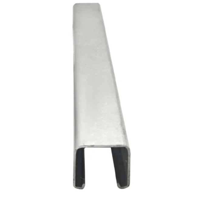 Acero de canal C sólido pregalvanizado OEM sin agujero para edificios estructurales Purlin Servicios de corte y soldadura personalizados