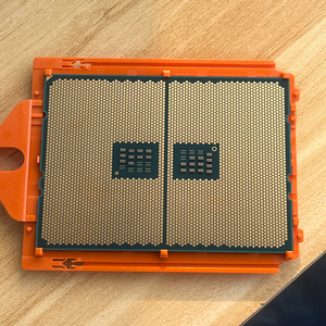 ใช้ซีพียู AMD <span class=keywords><strong>Ryzen</strong></span> Threadripper <span class=keywords><strong>1900X</strong></span> สำหรับเดสก์ท็อประดับไฮเอนด์: 8 คอร์, 16 เธรด และรองรับการขยายประสิทธิภาพสูงผ่าน PCIe 3.0 - Product Image 2
