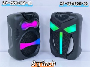 Altavoz Bluetooth portátil RGB de 8 pulgadas Altavoz inalámbrico de mano de 12W con TWS FM USB MIC Tipo <span class=keywords><strong>C</strong></span> Sonido recargable para exteriores - Product Image 2