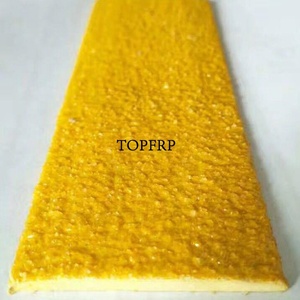 Tira Antideslizante de Fibra de Vidrio Amarilla y Negra para Escaleras - Product Image 2