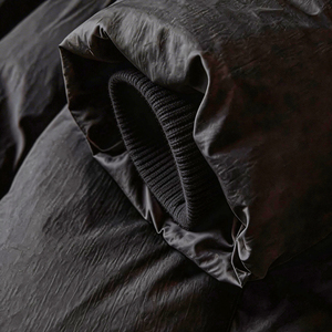Doudoune matelassée pour femme - Manteau d'hiver moderne à capuche ceinturé en coton chaud - Parka matelassée avant-gardiste avec boucle - Logo personnalisé - Product Image 5
